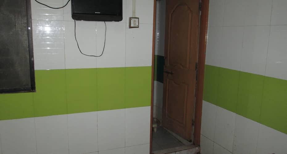 Shri Sai Vibhuti Guest House, Shirdi 5